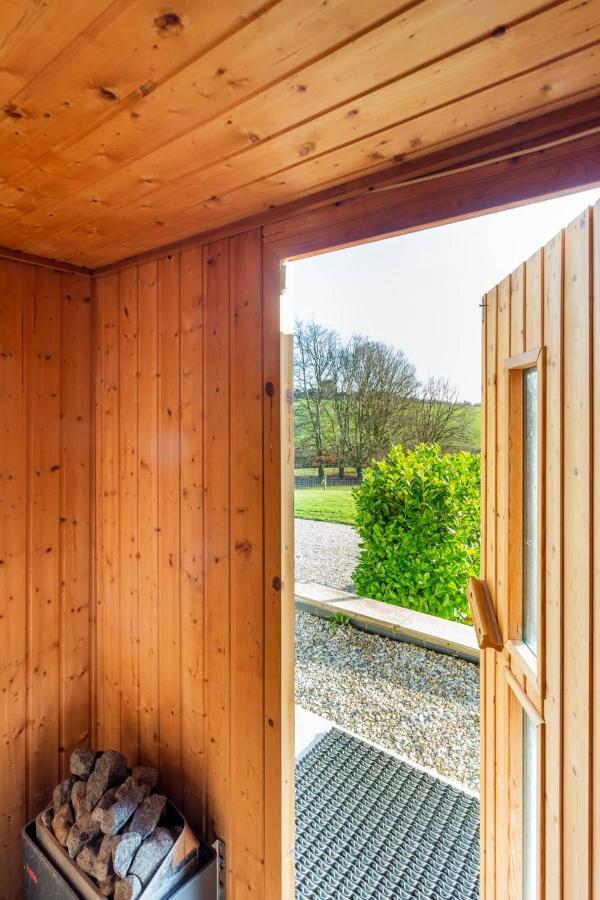 בלנדפורד פורום The Retreat, Sauna & Hot Tub, Charming & Cosy Gem מראה חיצוני תמונה