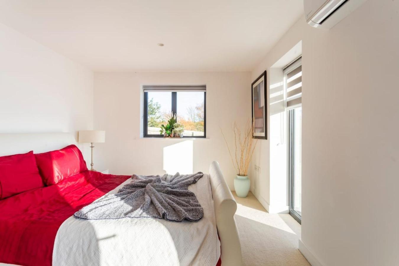 בלנדפורד פורום The Retreat, Sauna & Hot Tub, Charming & Cosy Gem מראה חיצוני תמונה